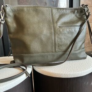 Sanctuary Olive Green Soft Leather Crossbody Purse With Silvertone Hardware O/S